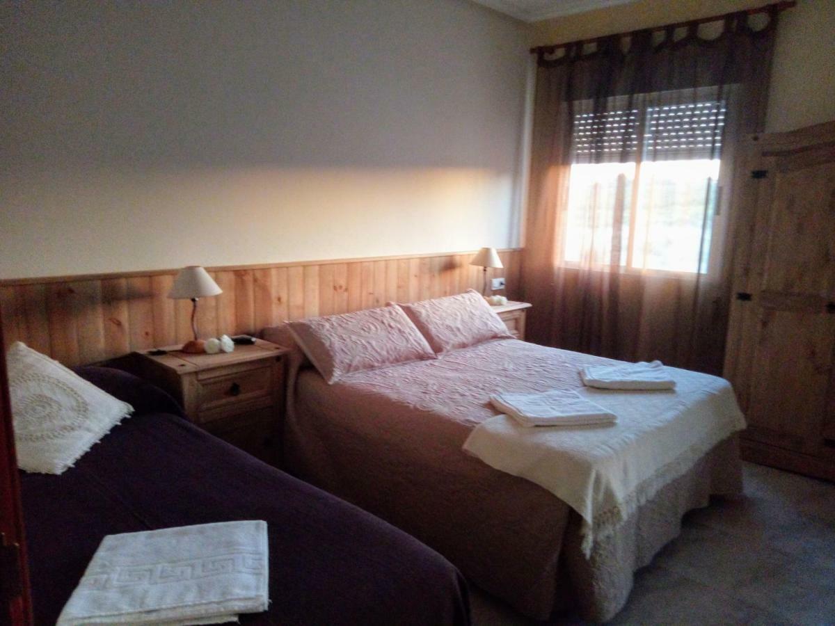 Apartamentos La Presa Гихо-де-Гранадилья Экстерьер фото